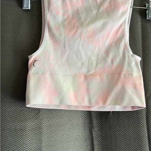 Zyia Hendrix Crop Top - Picture 3 of 3